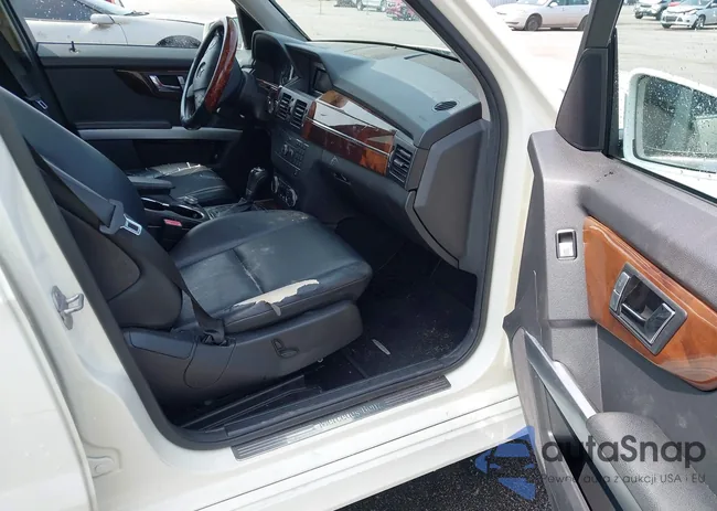 WDCGG8HB8BF656651: 40303756