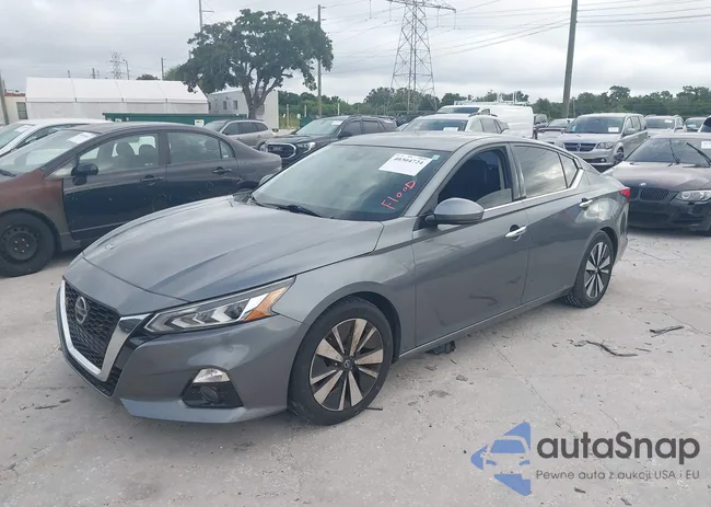 1N4BL4EV7KC139660: 40304724