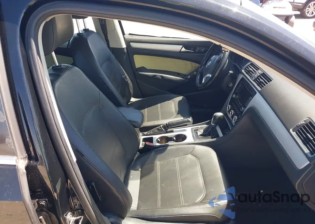 1VWBH7A33DC012857: 40306132