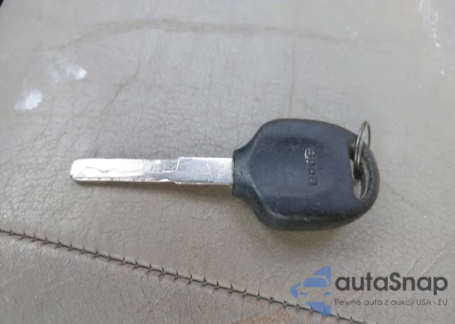 YS3DD78B3W7002788: 40306188