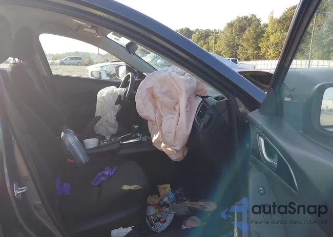 3MZBM1V73EM111457: 40308426