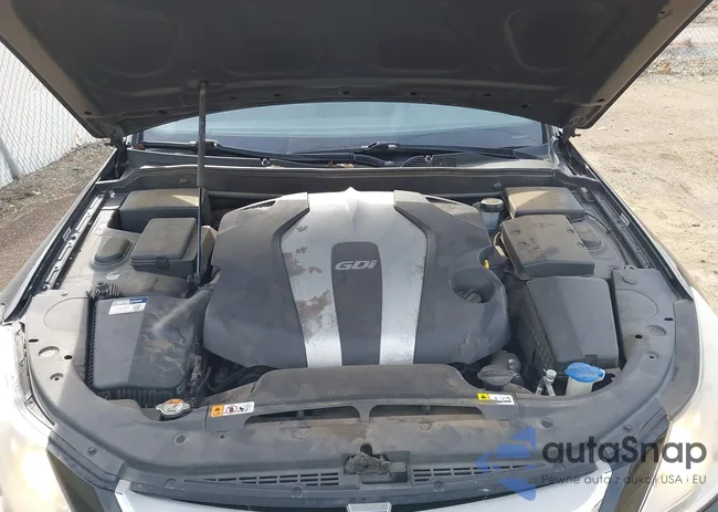 KMHGC4DD5DU247700: 40310271