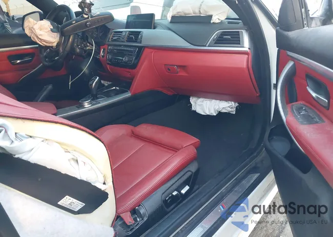 WBA4W3C5XKAF92884: 40310329