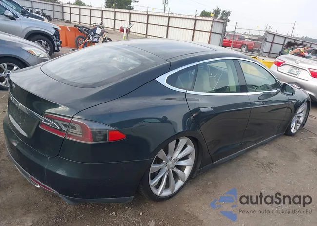 5YJSA1DG9DFP06457: 40312348