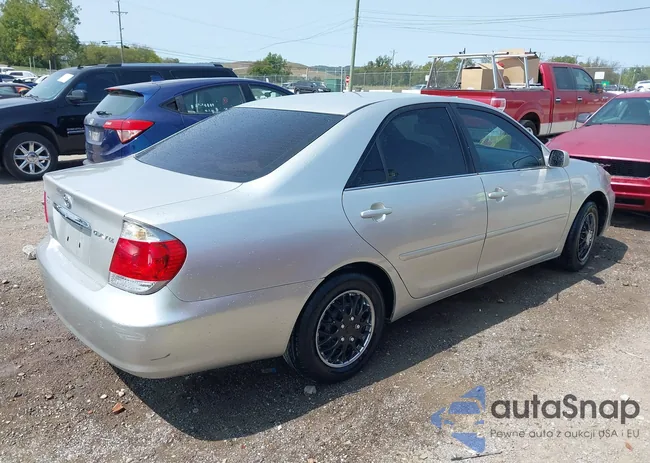 4T1BE30K26U733354: 40311734