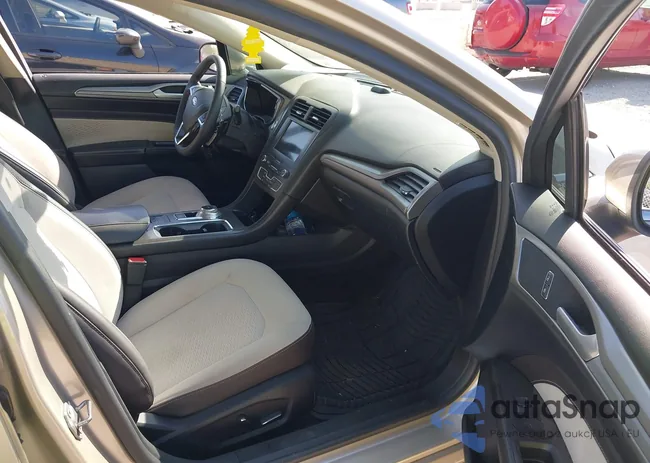 3FA6P0HD2KR267629: 40313037