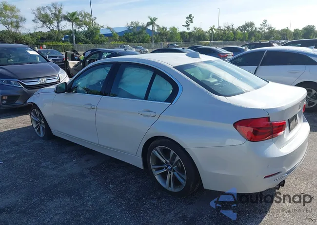 WBA8B9G34HNU52157: 40317987