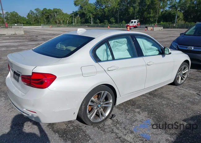 WBA8B9G34HNU52157: 40317987