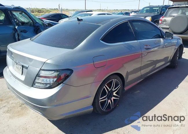 WDDGJ4HB4DG006539: 40318359