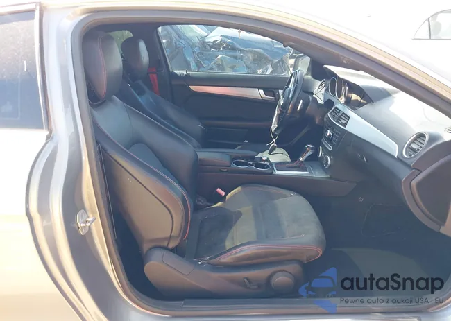 WDDGJ4HB4DG006539: 40318359