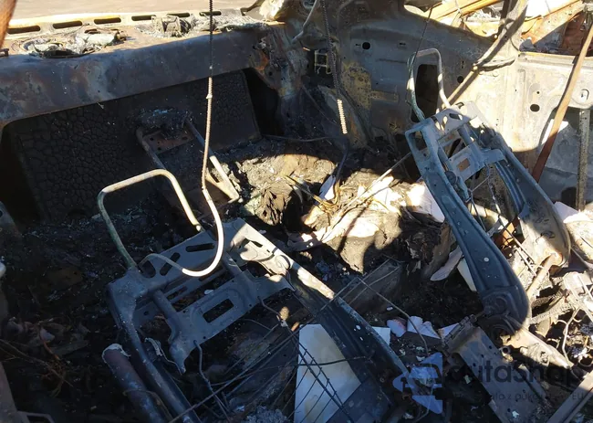 2C3CDYBT3CH114649: 40317798