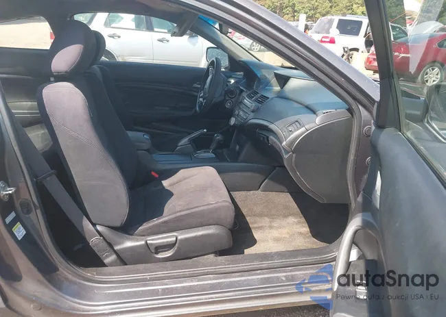 1HGCS1B32CA001462: 40318597