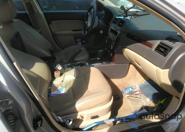 3FAHP0JGXAR323618: 40318648