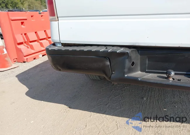 1FTMF1CM8CKD21653: 40322884