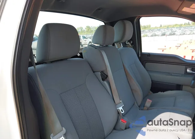 1FTMF1CM8CKD21653: 40322884