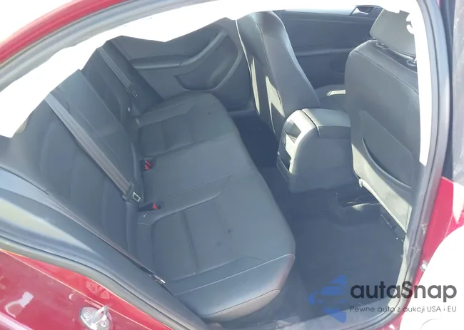 3VWDB7AJ0HM413733: 40325036