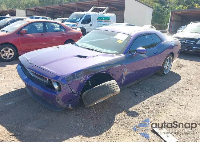 2C3CDYBT1DH675028: 40327203