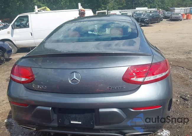 WDDWJ4KB3JF681630: 40327445