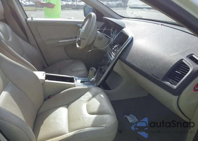 YV4952DL0C2319011: 40328141