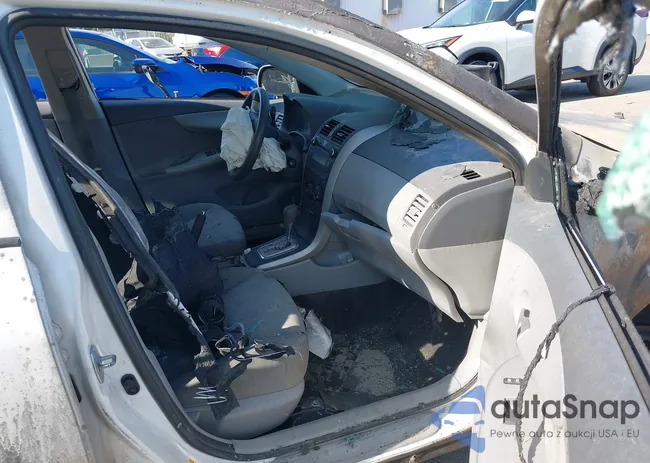 1NXBU4EE5AZ342588: 40328152