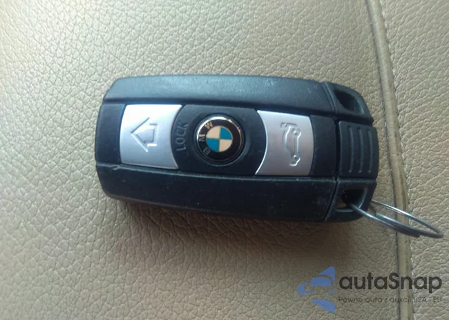 WBAVL1C51FVY38461: 40329150