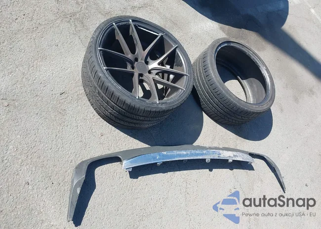 WDDLJ7DB9CA053783: 40328655