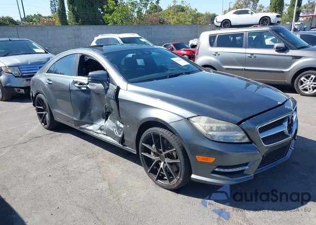 WDDLJ7DB9CA053783: 40328655