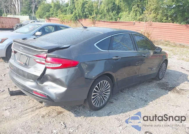 3FA6P0RU4JR207204: 40330281