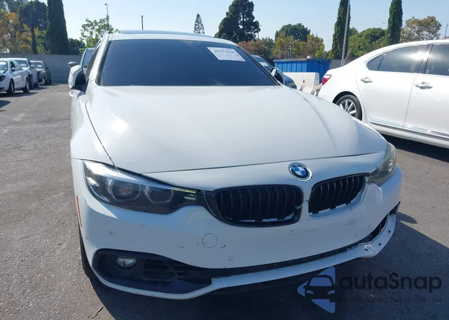 WBA4J5C51JBF07692: 40332424