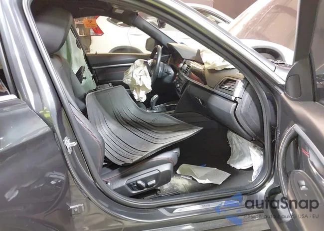 WBA8D9C59JEB34951: 40333208