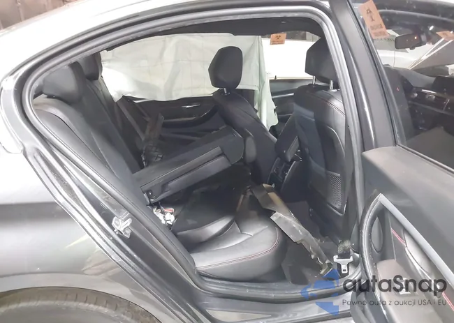 WBA8D9C59JEB34951: 40333208