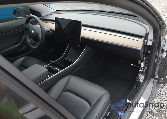 5YJ3E1EB3LF811733: 40334358