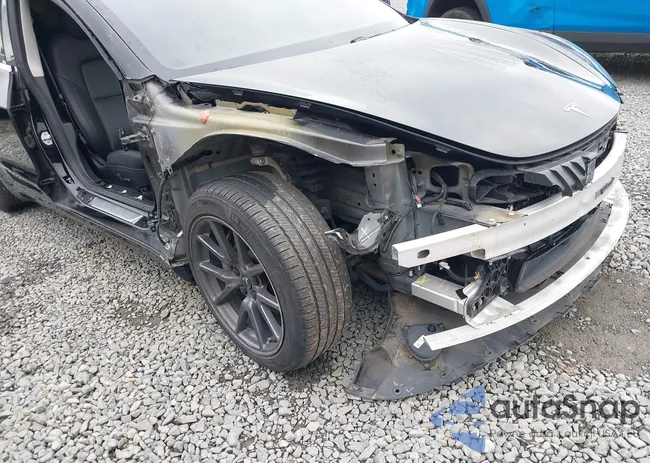 5YJ3E1EB3LF811733: 40334358