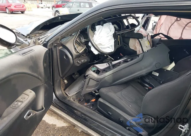 2C3CDZAG8FH728062: 40334364