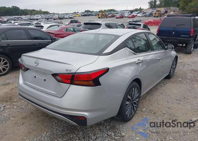 1N4BL4DV6PN373754: 40334393