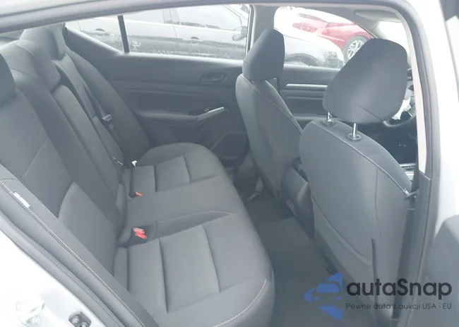 1N4BL4DV6PN373754: 40334393