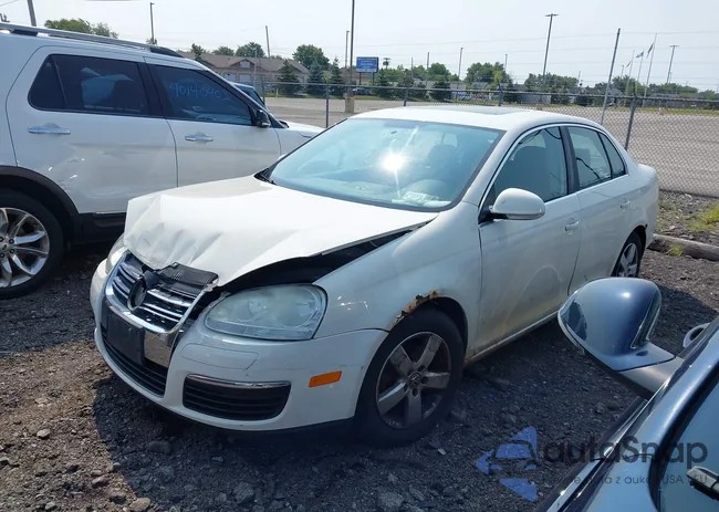 3VWRZ71KX8M077504: 40334453