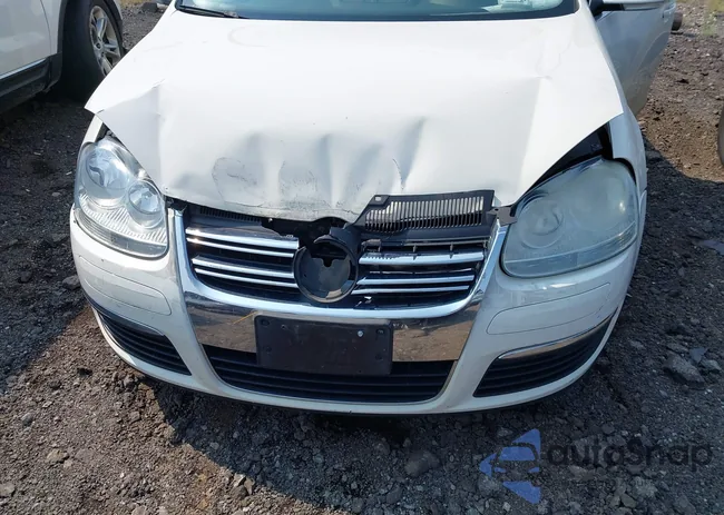 3VWRZ71KX8M077504: 40334453