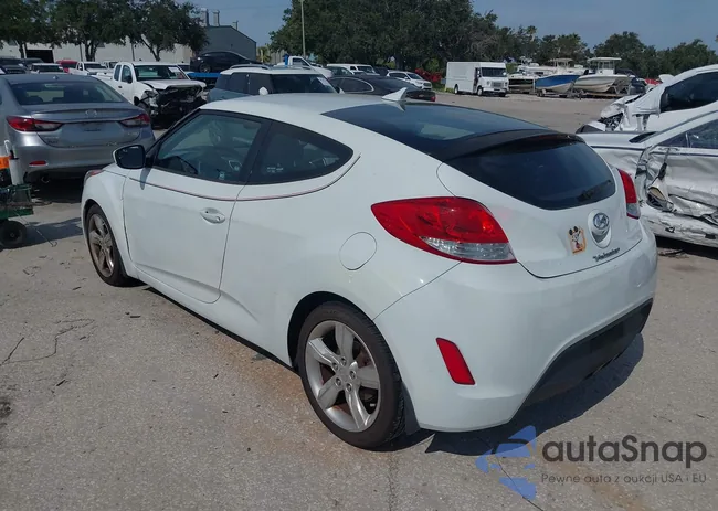 KMHTC6AD1FU237831: 40337985