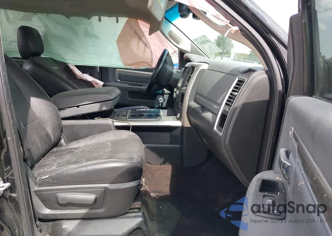 1C6RR7LT0DS569587: 40338157