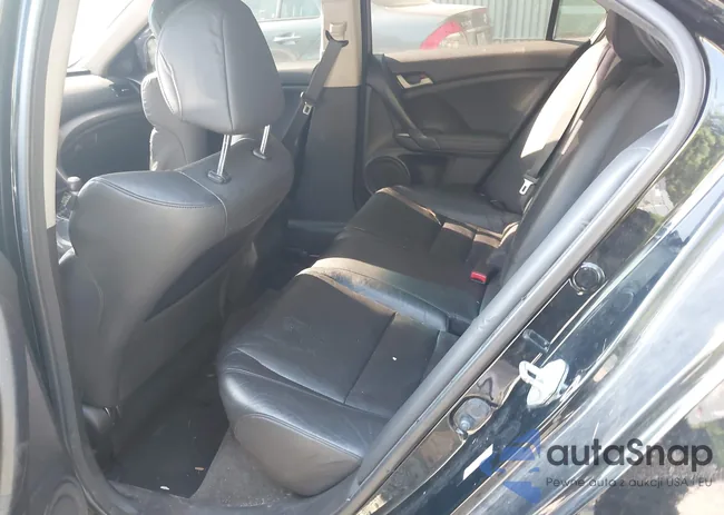 JH4CU2E62AC011381: 40338628