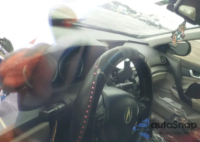 JH4CU2F63BC002088: 40340265