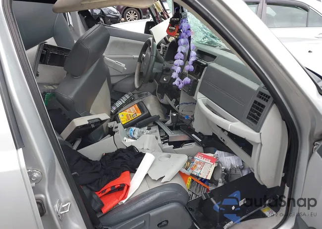 1J8GN58K88W253569: 40341425