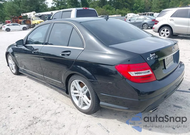 WDDGF4HB3CR215419: 40343114