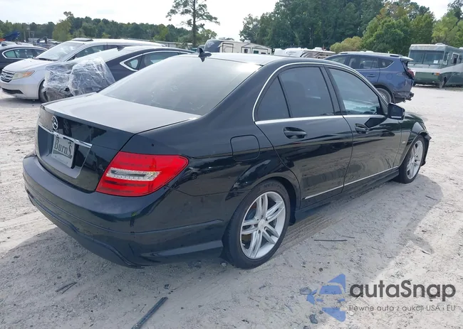 WDDGF4HB3CR215419: 40343114