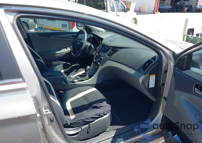 KMHEC4A48DA077443: 40351205