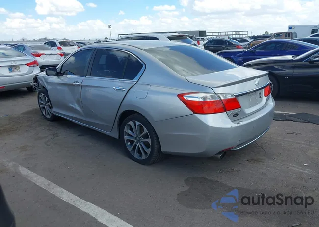 1HGCR2F50EA023878: 40351872