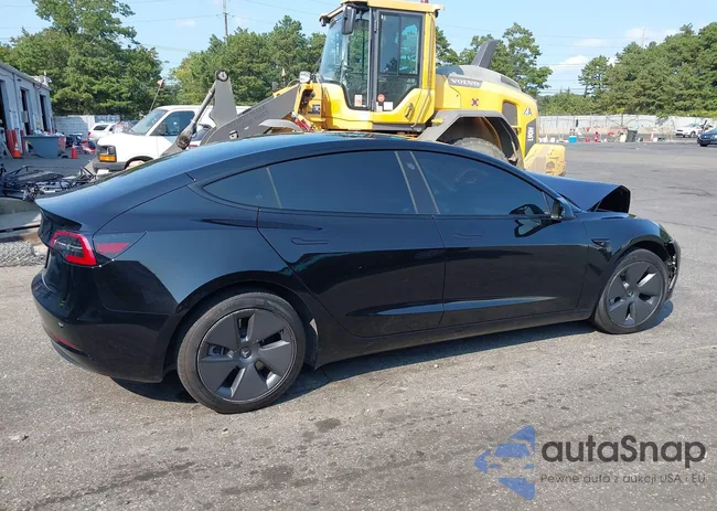 5YJ3E1EA7PF459494: 40352056