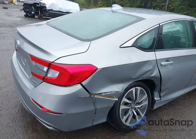 1HGCV3F19JA017280: 40353632