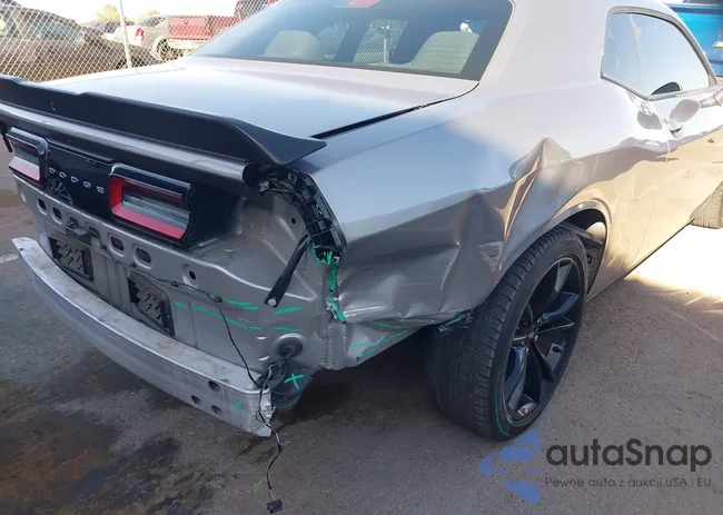 2C3CDZAG6JH204868: 40357155